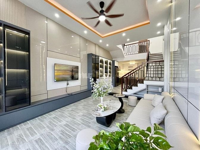 Cơ hội hiếm: Nhà gần CV Gia Định, HXH Phú Nhuận – giá ngộp 3.1 tỷ, sổ