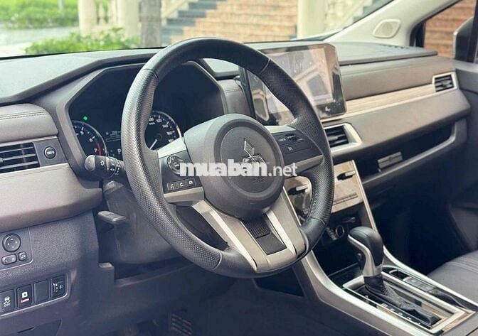 Mitsubishi Xpander 2024 Premium 1.5 AT - 20000 km
