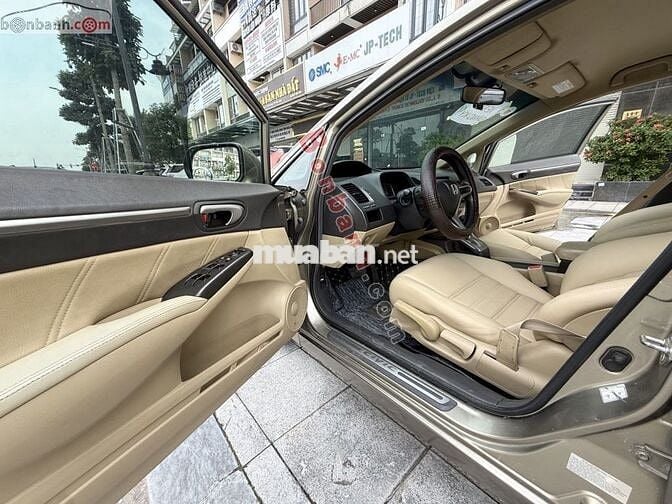 Honda Civic 1.8 AT 2010