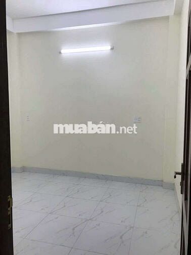 Cho thuê nhà 2  lầu  nhiều phòng ngủ có nội thất
