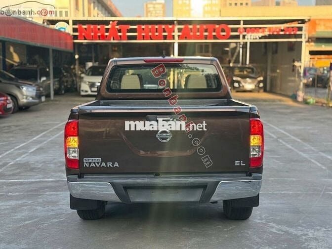 Nissan Navara 2 cầu