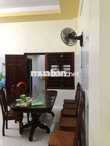 Cho thuê nhà 2  lầu  nhiều phòng ngủ có nội thất