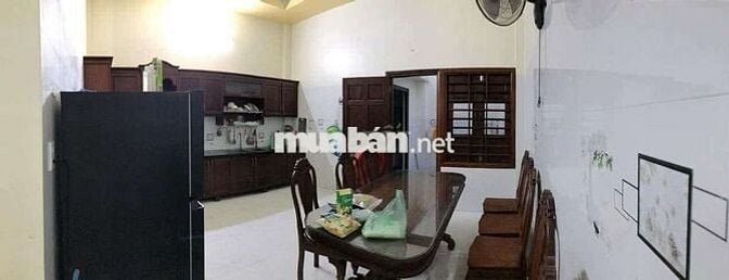 Cho thuê nhà 2  lầu  nhiều phòng ngủ có nội thất