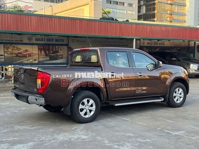 Nissan Navara 2 cầu