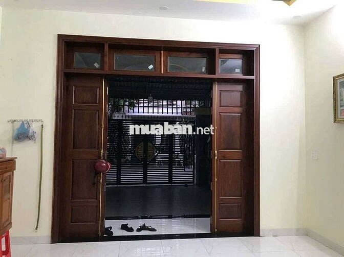 Cho thuê nhà 2  lầu  nhiều phòng ngủ có nội thất
