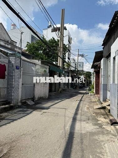 63m2 2 tầng, hẻm rộng, 2mặt hẻm thông. Đã check QH xây 4 tầng. 4,7 tỷ.