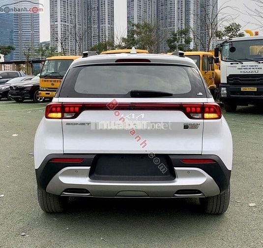 Kia Sonet 2022 Premium màu trắng.
