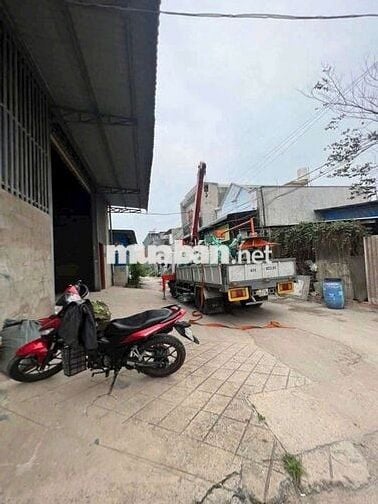 Cho thuê xưởng 500m2, có 3pha, có văn phòng