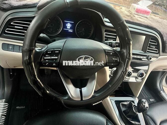 Hyundai Elantra 2019 1.6MT - 75000 km