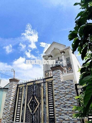 NHÀ 2 TẦNG SÁT MT ĐẶNG THÚC VỊNH,HÓC MÔN,112M2,NGANG 5,6M,CHỈ 4.8 TỶ
