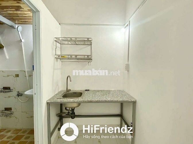 Phòng trọ đẹp giá rẻ, có cửa sổ trời thoáng mát, gần Q5-11-10, DT 25m2