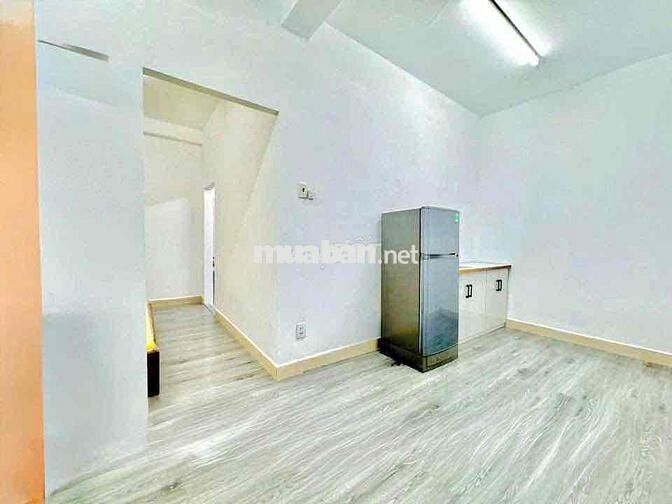 Siêu Phẩm 1 Phòng Ngủ Rộng 50M2 Ở Được 5 Ngừoi 5 Xe - Đi Bộ FTU, UTH