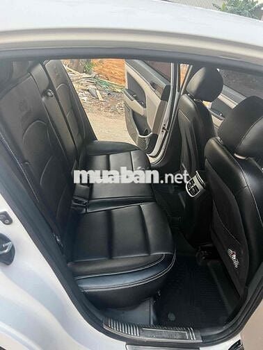Hyundai Elantra 2019 1.6MT - 75000 km