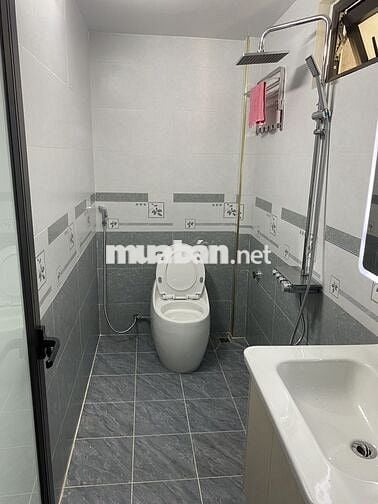 Chính chủ cần bán nhà 4,5 tầng tự xây