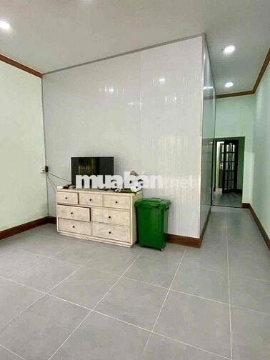 NHÀ VƯỜN 400M2. SẴN NHÀ CẤP 4 : 2PN 2WC. ĐƯỜNG XE TẢI