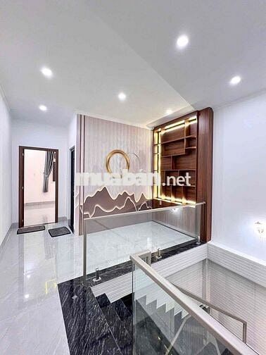 NHÀ LẦU 3 PHÒNG NGỦ MỚI XÂY. CÔNG VIÊN HỒ BÚNG XÁNG GẦN ĐH CẦN THƠ