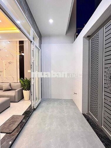NHÀ LẦU 3 PHÒNG NGỦ MỚI XÂY. CÔNG VIÊN HỒ BÚNG XÁNG GẦN ĐH CẦN THƠ