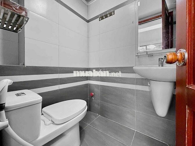 Căn hộ có Gác ban công Ngay Nguyễn Văn Trỗi Phú Nhuận full nội thất