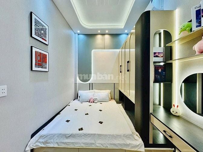 Cơ hội đầu tư-Nhà Huỳnh Lan Khanh Tân Bình, 3tầng3PN Sổ sẵn Gọi E gấp