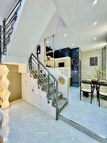 Cơ hội đầu tư-Nhà Huỳnh Lan Khanh Tân Bình, 3tầng3PN Sổ sẵn Gọi E gấp