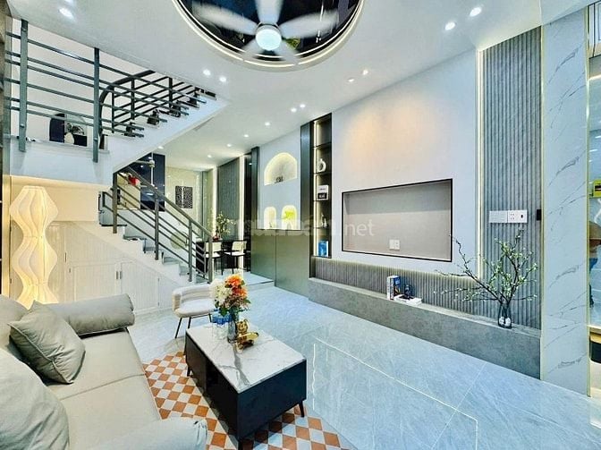 Cơ hội đầu tư-Nhà Huỳnh Lan Khanh Tân Bình, 3tầng3PN Sổ sẵn Gọi E gấp
