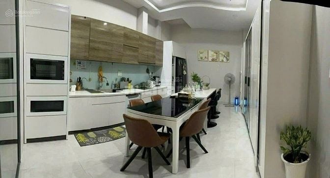 CHỦ GIẢM SÂU 500Triệu NHÀ NGUYỄN ĐÌNH CHÍNH, Phú Nhuận. Giá4Tỷ85/83m2.