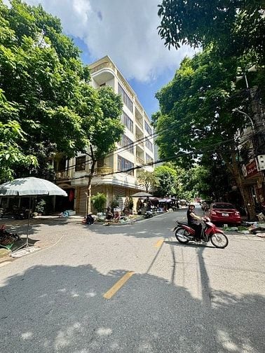 Phân Lô quân đội 918 Sân golf, 4 tầng, Vỉa hè, Khuôn tiền hiếm 13 tỷ