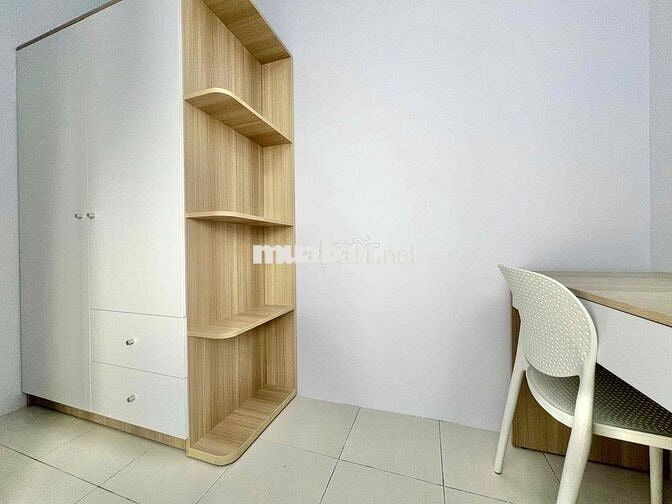 2PN GIÁ RẺ FULL NỘI THẤT CỬA SỔ TRỜI THANG MÁY TIỆN QUA UEH B,N