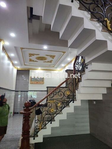CHO THUÊ NGUYÊN CĂN LÀM KHO VÀ VĂN PHÒNG DÀNH CHO CÁC CTY, NHÓM LỚN