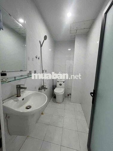 Tìm bạn nam sinh viên share phòng 253 Hà Huy Giáp 30m2, dọn vào 14/9