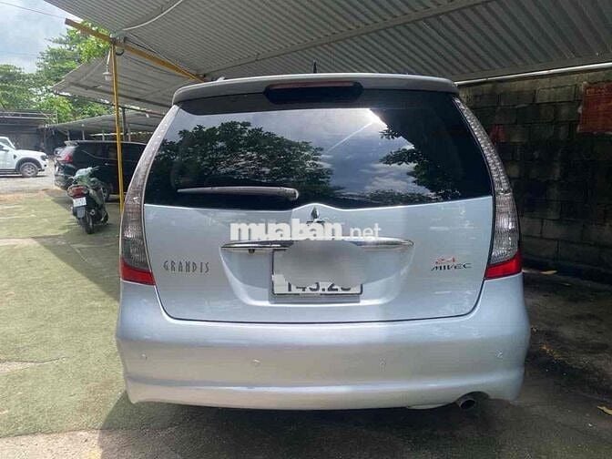 Mitsubishi Grandis 2005 2.4 AT - 165000 km