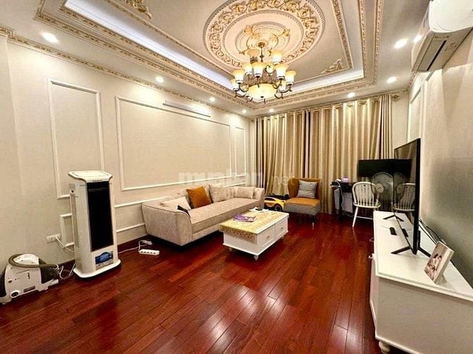 Phân Lô quân đội 918 Sân golf, 4 tầng, Vỉa hè, Khuôn tiền hiếm 13 tỷ