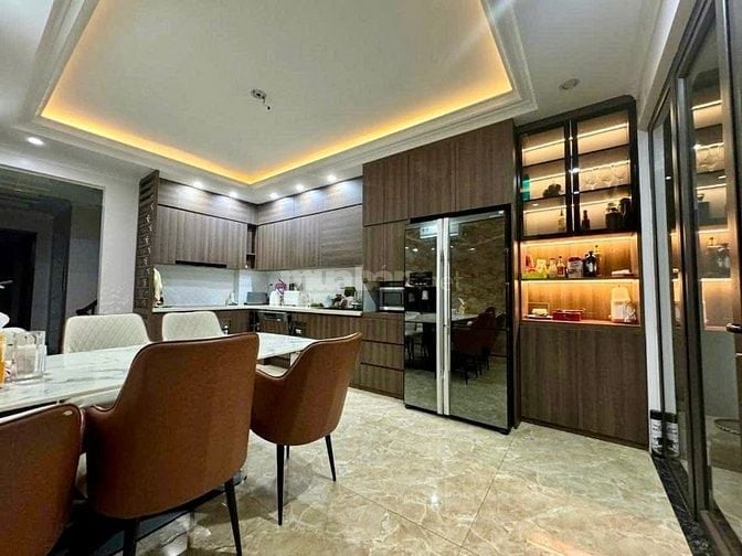 Phân Lô quân đội 918 Sân golf, 4 tầng, Vỉa hè, Khuôn tiền hiếm 13 tỷ