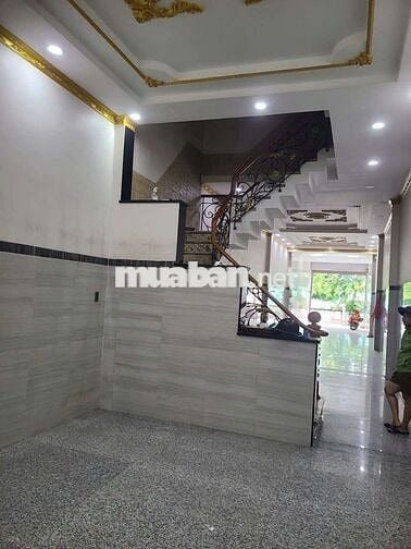 CHO THUÊ NGUYÊN CĂN LÀM KHO VÀ VĂN PHÒNG DÀNH CHO CÁC CTY, NHÓM LỚN