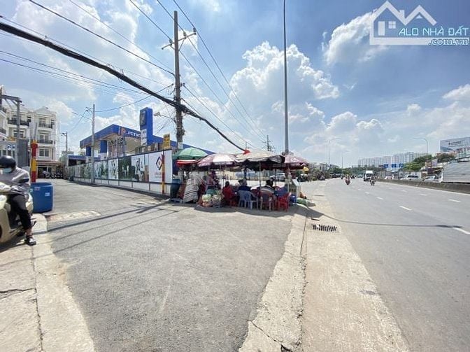 Sổ riêng sang tên liền chỉ còn 2căn ngay QL13-Thủ Đức 56m2-4tầng-4PN 