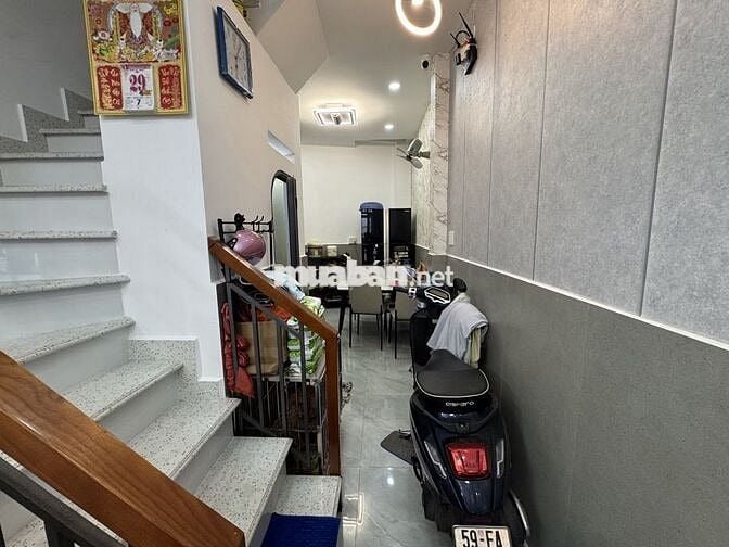 NHÀ 3 TẦNG, 3PN, NGUYỄN VĂN LƯỢNG, P17, CẠNH CITYLAND, GIÁ 4.65 TỶ TL.