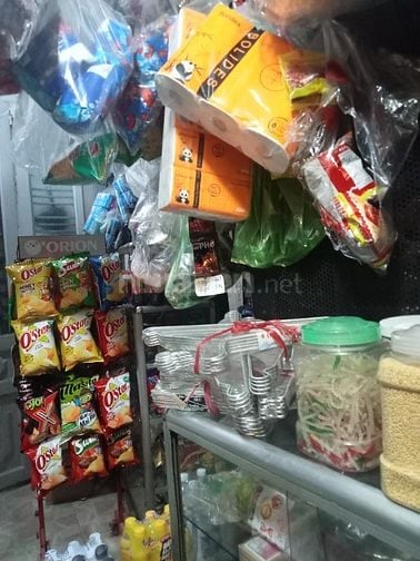 CỬA HÀNG HÓC MÔN ĐANG CẦN GẤP 5 NHÂN VIÊN 