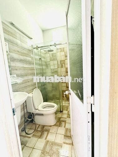 PHÒNG TRỌ GIÁ SINH VIÊN NGAY CẦU VƯỢT NGÃ 4 GA GẦN NTT