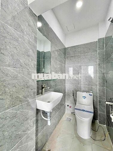 STUDIO BAN CÔNG CÓ MÁY LẠNH GẦN ĐH NGUYỄN TẤT THÀNH QUẬN 12