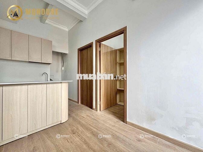 STUDIO MỘT PHÒNG NGỦ CÓ BAN CÔNG NGAY GẦN NHÀ THỜ PHAOLO