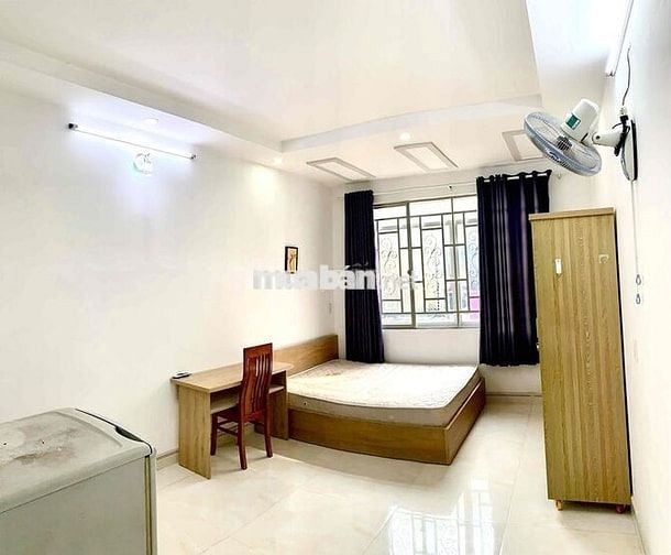 CHDV ngay sát Q1, vòng xoay Trung Sơn thoáng, full nội thất