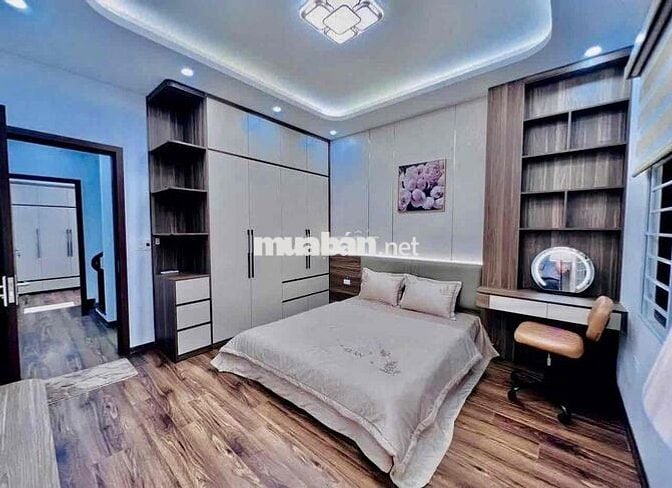 Chỉ 8 TỶ - Phố Minh Khai - ngõ thông tứ phía - ô tô gần nhà - DT 50m2