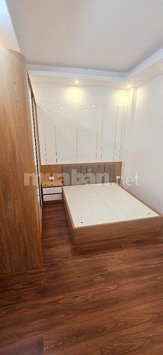 Bán Nhà Chính Chủ Phố Trần Khát Chân Hai Bà Trưng 55M 5Tầng Thang Máy
