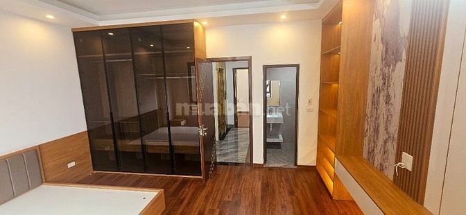 Bán Nhà Chính Chủ Phố Trần Khát Chân Hai Bà Trưng 55M 5Tầng Thang Máy