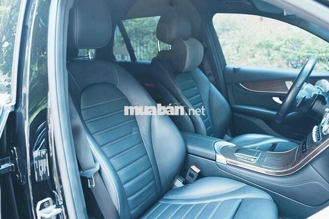 Mercedes Benz GLC200 4MATIC 2020 - 42000 km