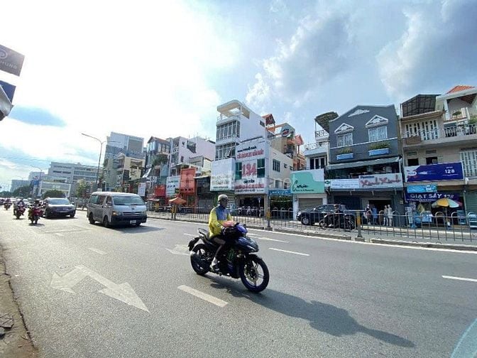 80T giảm còn 57 T. MT Hoàng Văn Thụ, NGANG LỚN 8m. 4 tầng