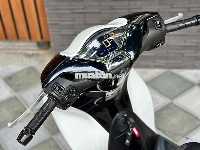 Honda SH 160 ABS 2025