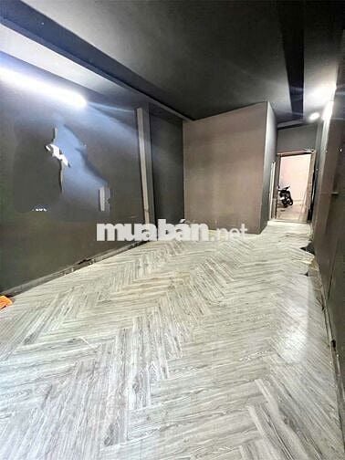 Cho thuê mặt bằng kinh doanh mặt tiền,có chổ ở , tolet riêng