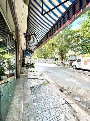 Cho thuê mặt bằng kinh doanh mặt tiền,có chổ ở , tolet riêng