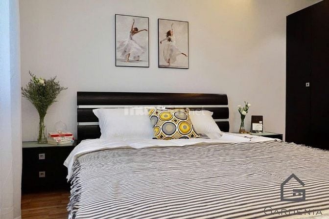 Cần tiền bán căn hộ E3B Yên Hòa Cầu Giấy, 94m2, 2 ngủ